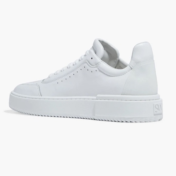 Stuart Weitzman Ryan perforated leather sneakers - Picture 5 of 9
